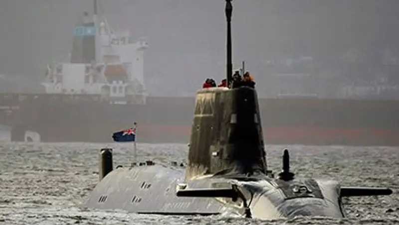 На подводных лодках Великобритании начали служить женщины