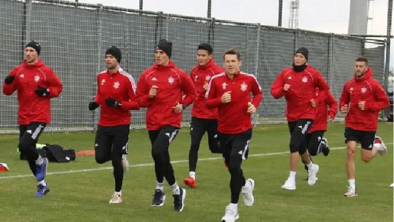 Футбольный матч завершился дракой между клубами из Казахстана и Польши