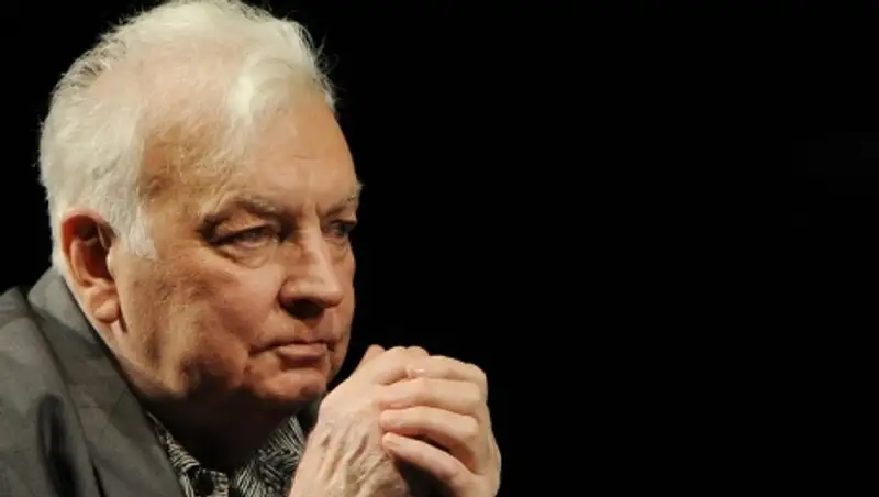 Михаил Державин может провести в больнице еще неделю