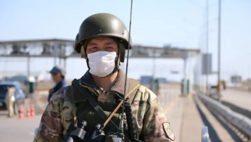 Как работают блокпосты в столице - фоторепортаж