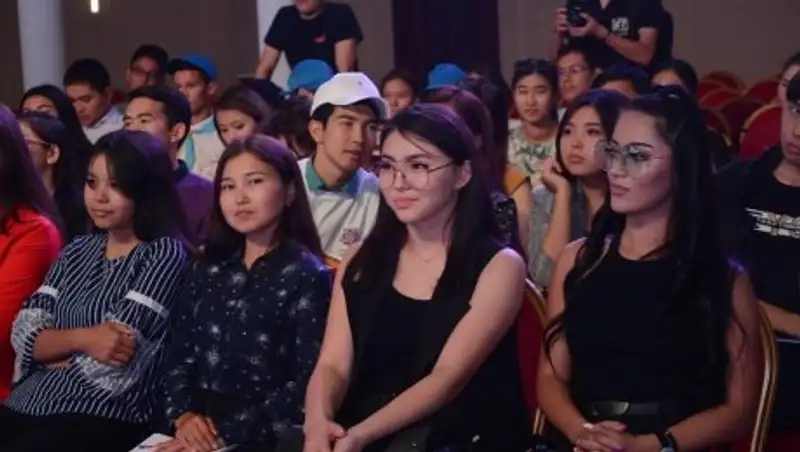 В Западно-Казахстанской области стартовала общественная компания "101 идея для молодежи"