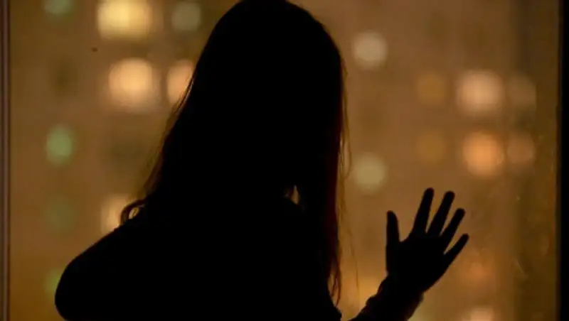 13-летнюю девочку вернули из дома "мужа" домой в Атырауской области