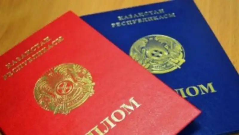 50-летний житель Костанайской области хотел устроиться на должность акима с фальшивым дипломом