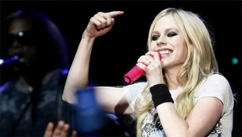 Хакеры выложили в интернет очередную порцию личных фотографий знаменитостей