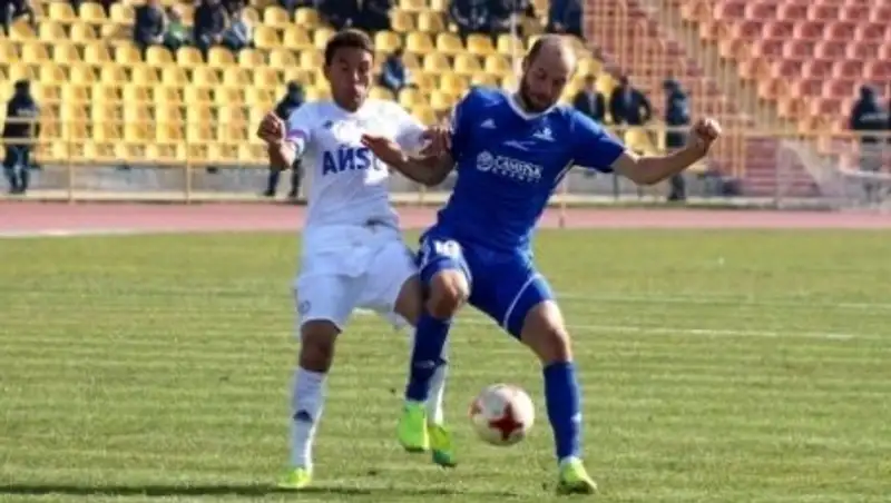 Состоялись матчи первого тура Премьер-Лиги