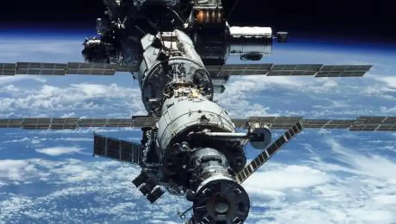 Сформирован первый экипаж космотуристов для полета на SpaceX к МКС