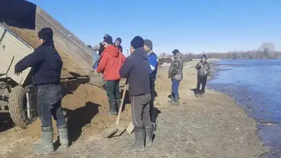 Как проходят противопаводковые работы в Актюбинской области, рассказали в МЧС, фото - Новости Zakon.kz от 23.03.2023 14:03