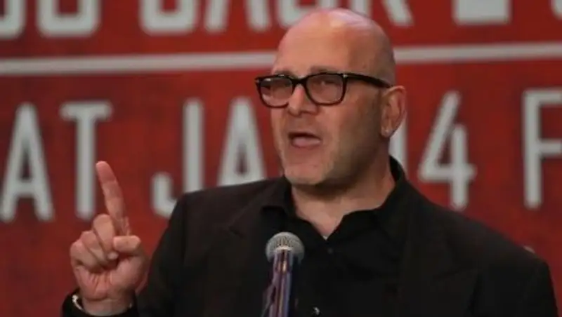 Критикующему бой Мэйвезер-Макгрегор промоутеру соперника Головкина посоветовали заткнуться