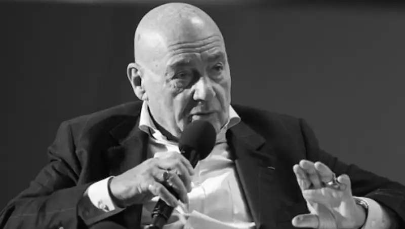 Познер упомянул Казахстан в списке стран, которым не нужна демократия