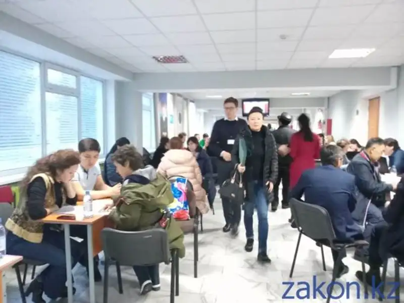 Тысячи казахстанцев получили помощь в рамках акции «Народный юрист», фото - Новости Zakon.kz от 25.11.2019 14:03