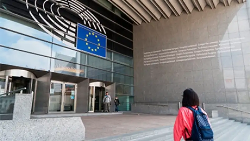 Европарламент посоветовал ЕС отказаться от стратегического партнерства с Россией