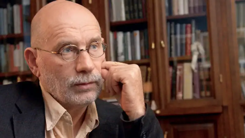 Борис Акунин заразился коронавирусом