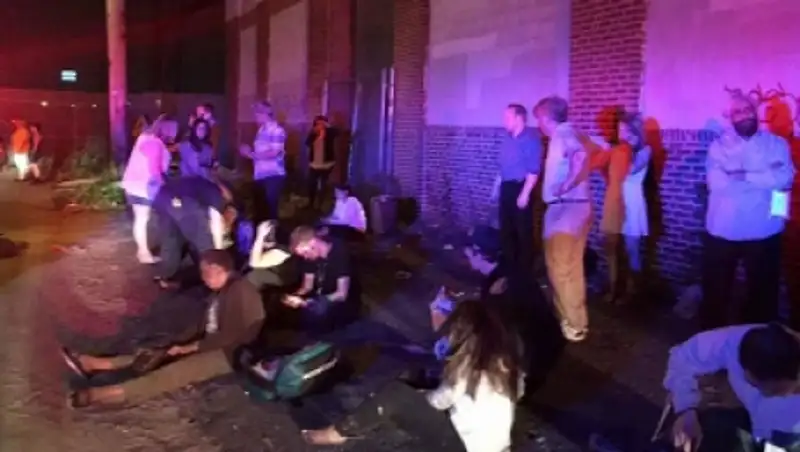 В США пассажирский поезд сошел с рельсов, 50 человек пострадали