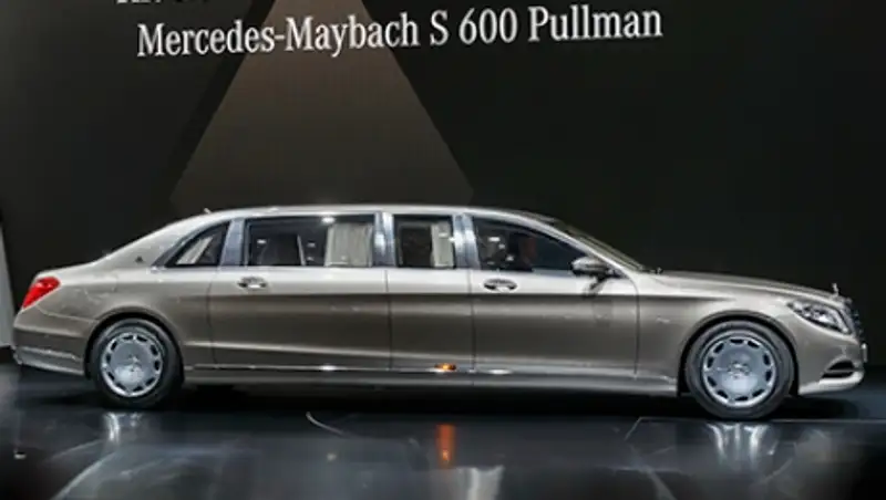 Mercedes-Maybach S600 Pullman засняли на видео