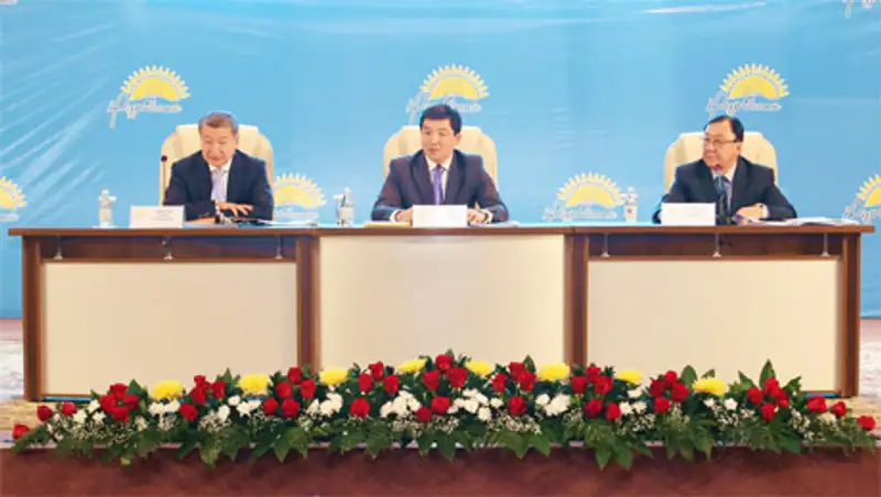 Бауржан Байбек встретился с участниками проекта «50 лиц партии» в ВКО