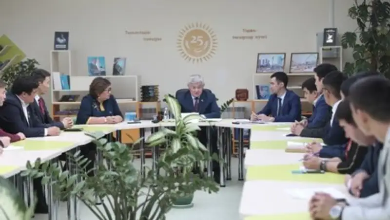 Бердыбек Сапарбаев встретился с активной молодежью Актюбинской области