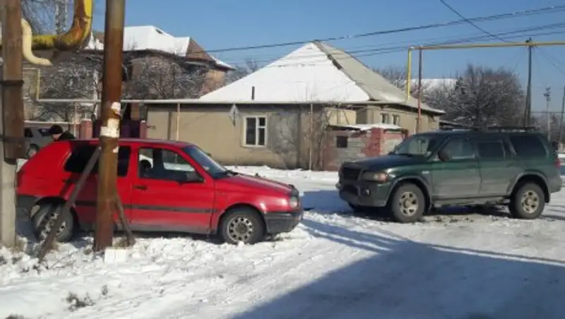 Двое детей в Алматы пострадали в ДТП из-за отсутствия знаков