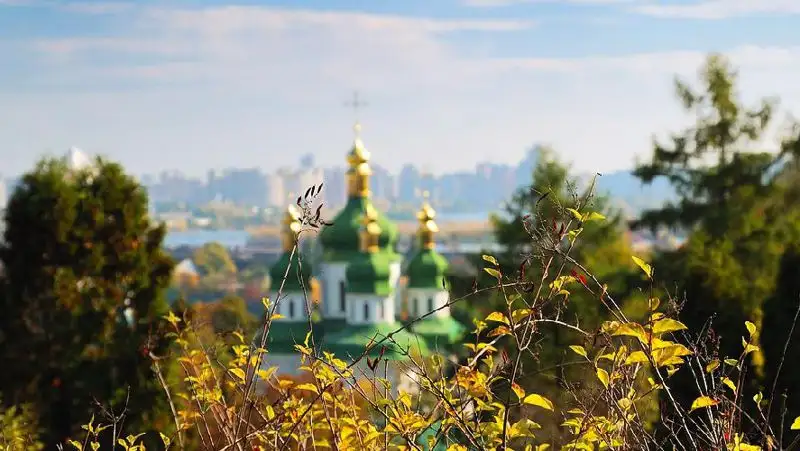 Зеленский назвал сумму, необходимую на восстановление Украины