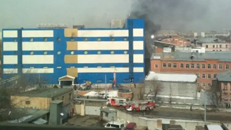 В Москве горит детский торговый центр