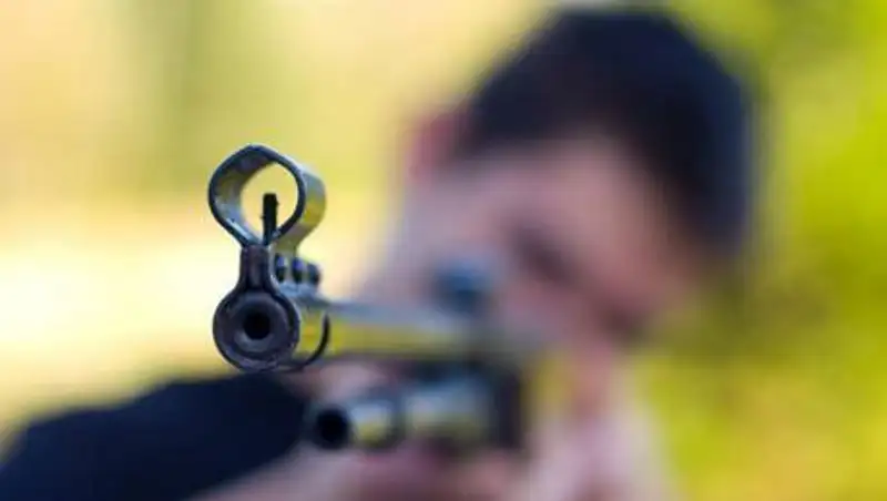 Подросток в Костанайской области стрелял в двух девушек