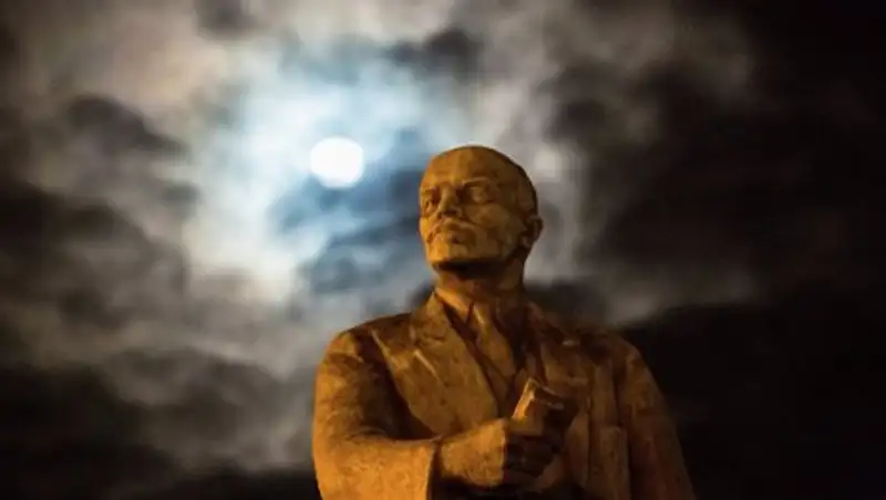 На Украине памятник Ленину продали за 10 тысяч долларов