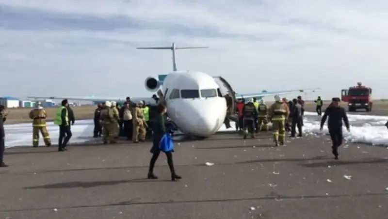 Bek Air: выяснена причина невыпуска шасси у самолета при посадке в Астане