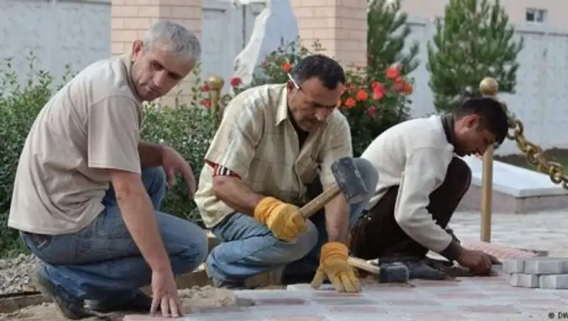 Установить налоговый сбор для трудовых мигрантов планируют в РК