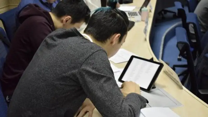 Преподавание или исследования: что важнее для бизнес-школ