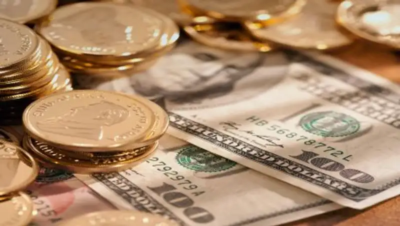 Тенге начал неделю с ослабления