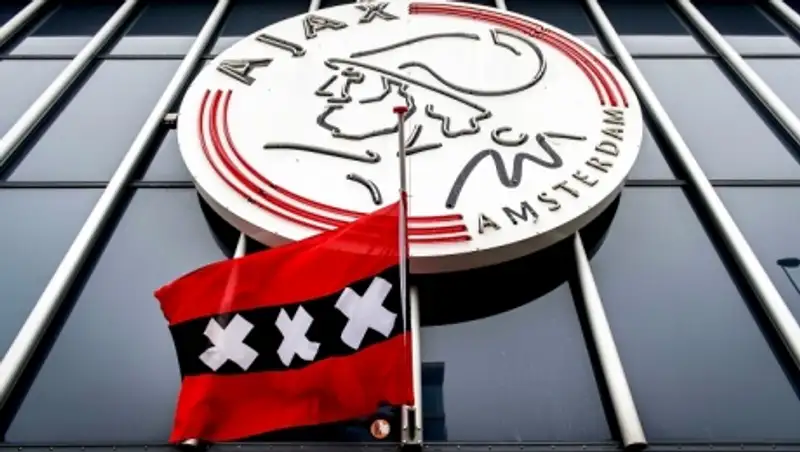 Власти Амстердама могут переименовать стадион ФК "Аякс" в "Арену Йохана Кройфа"