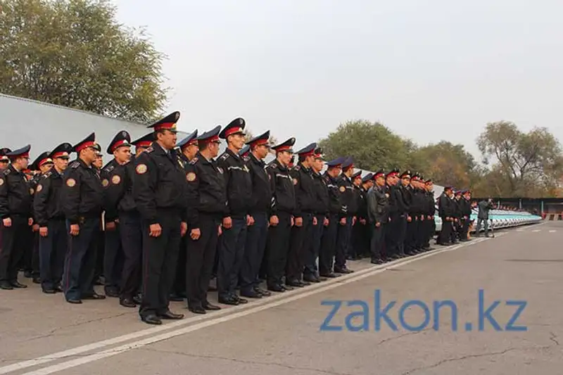 В Алматы сегодня дан старт пилотному проекту «Универсальный полицейский» (фото) В Алматы сегодня дан старт пилотному проекту «Универсальный полицейский» (фото), фото - Новости Zakon.kz от 01.11.2013 23:30