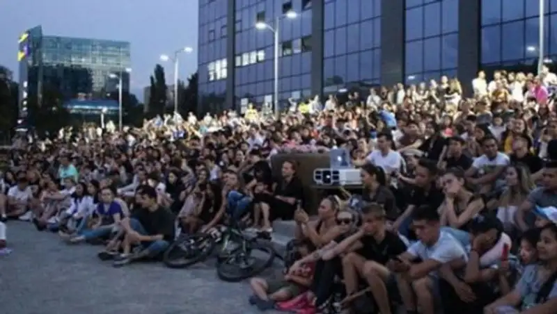 Кинотеатры под открытым небом появятся по всему Алматы