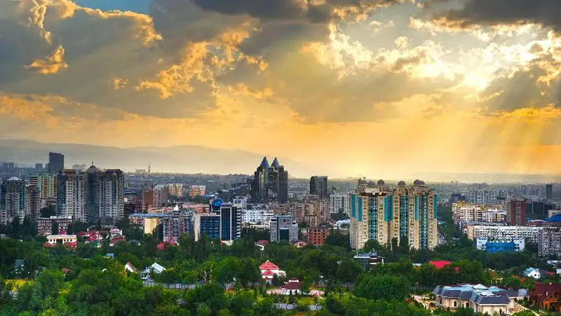 Топ-5 завораживающих закатов в Алматы и области