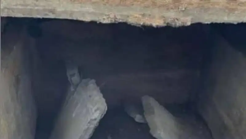 Огромная дыра образовалась на смотровой площадке в Кокшетау