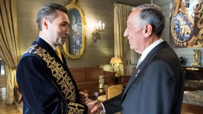 Посол Казахстана вручил верительные грамоты Президенту Португалии