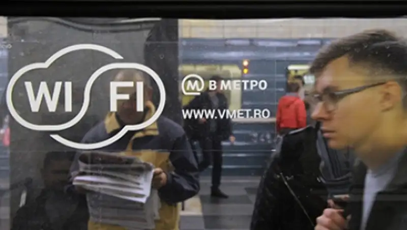 Провайдер объяснил появление порно на экранах гаджетов в метро Москвы
