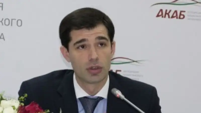 Продажи казахстанских автодилеров упали впервые за 5 лет