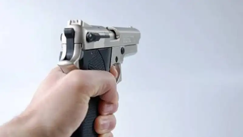 Пятерых мужчин с пистолетами задержали в Нур-Султане