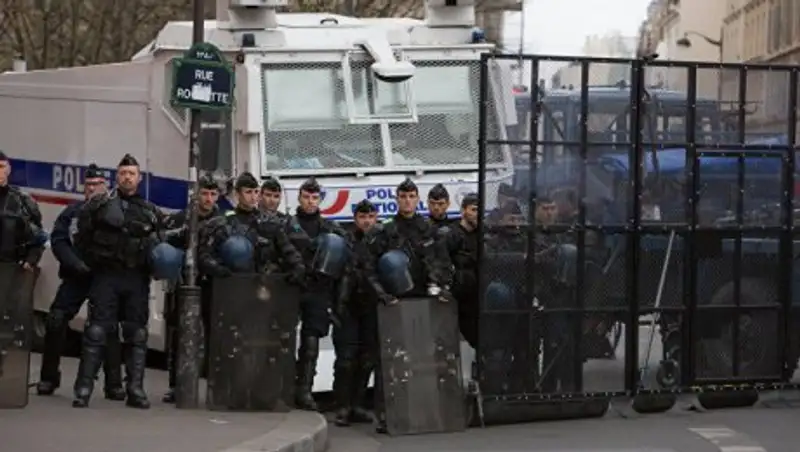 Пекин заявил протест Парижу после убийства своего гражданина полицейским