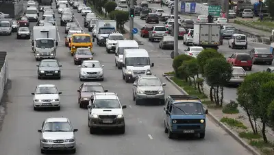 сколько автомобилей зарегистрировано в Казахстане, фото - Новости Zakon.kz от 16.06.2022 14:59