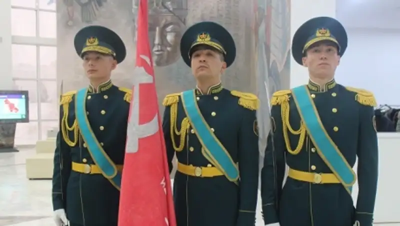 Копия знамени Победы Второй Мировой Войны будет храниться в военно-историческом музее РК