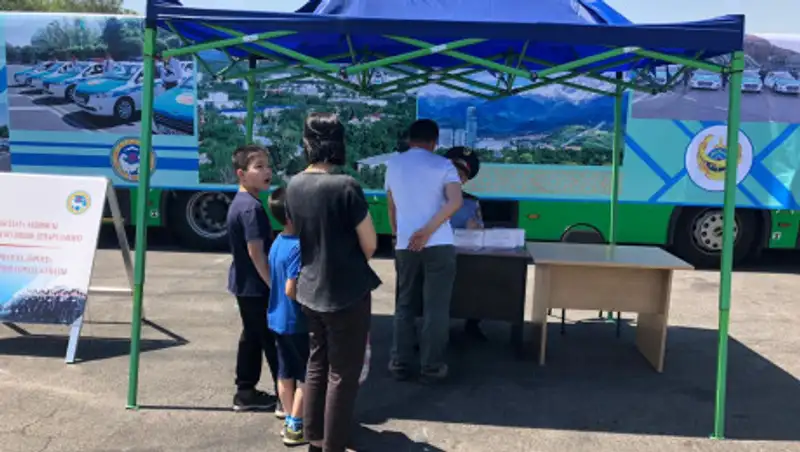 По каким вопросам алматинцы чаще всего обращаются в "Приемные на дороге"