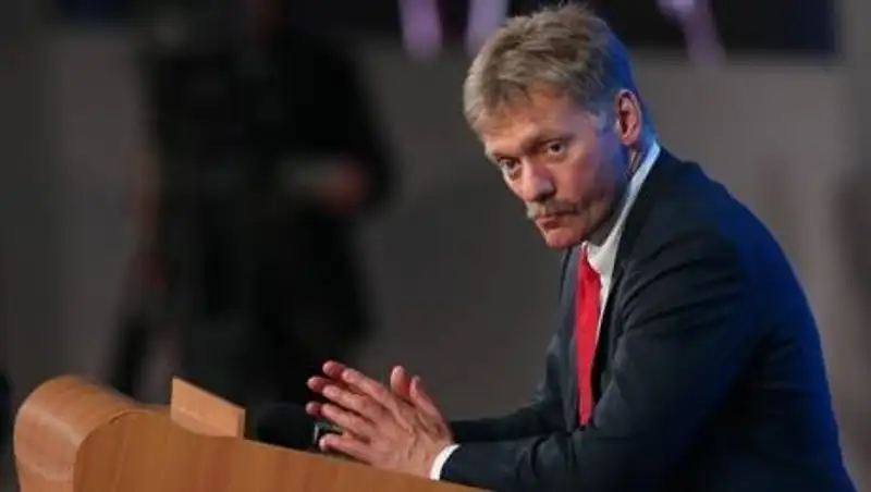 Песков заявил, что у Навального мания величия и преследования