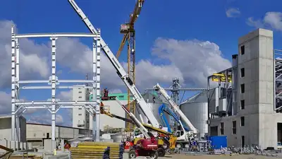 Жители села в ВКО поблагодарили президента за строительство фабрики в регионе, фото - Новости Zakon.kz от 16.03.2023 19:52