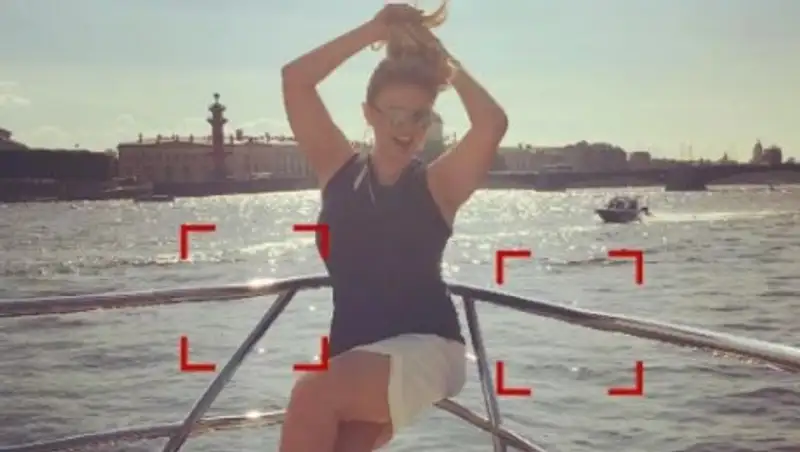 Милые обманщицы: эти 10 звезд обожают баловаться фотошопом