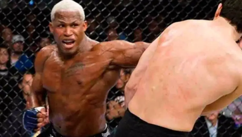 Скончался известный боец смешанных единоборств Кевин Рэндлман