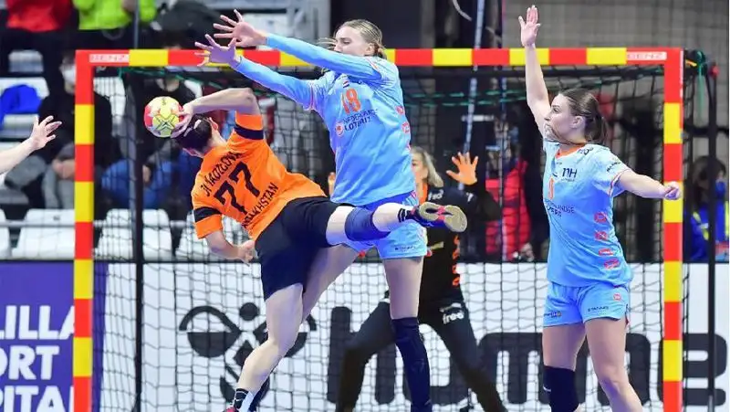 Казахстанские гандболистки потерпели четвертое поражение на ЧМ