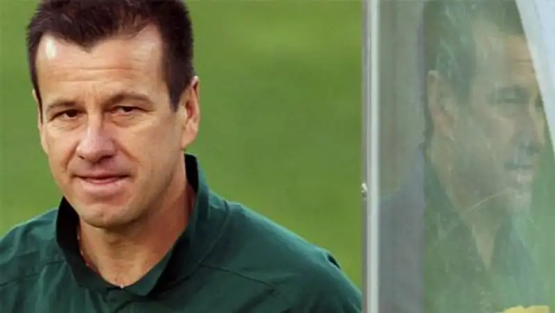 Футбольную сборную Бразилии возглавит Дунга