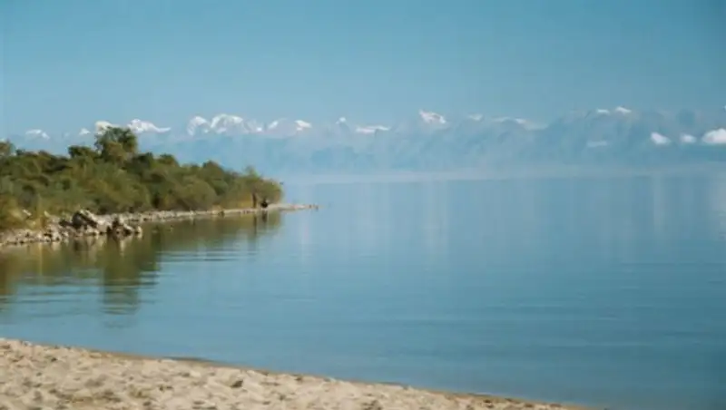 В Кыргызстане ограничили въезд на Иссык-Куль