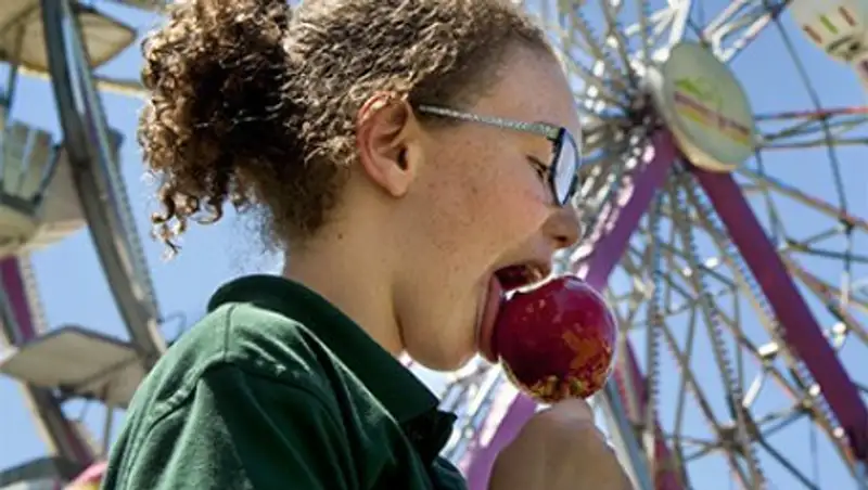 Раскрыта причина ненависти людей к чавканью